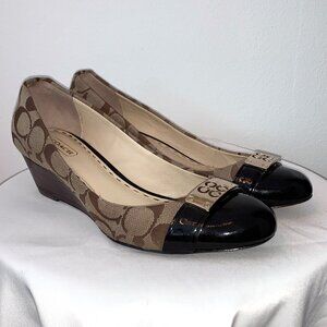 Coach Khaki Sig CC Pattern Close Toe Wedge Dress Shoes w/Gold CC Hardware